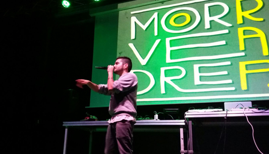 Más de 200 jóvenes asisten a la final del Morvedre Rap