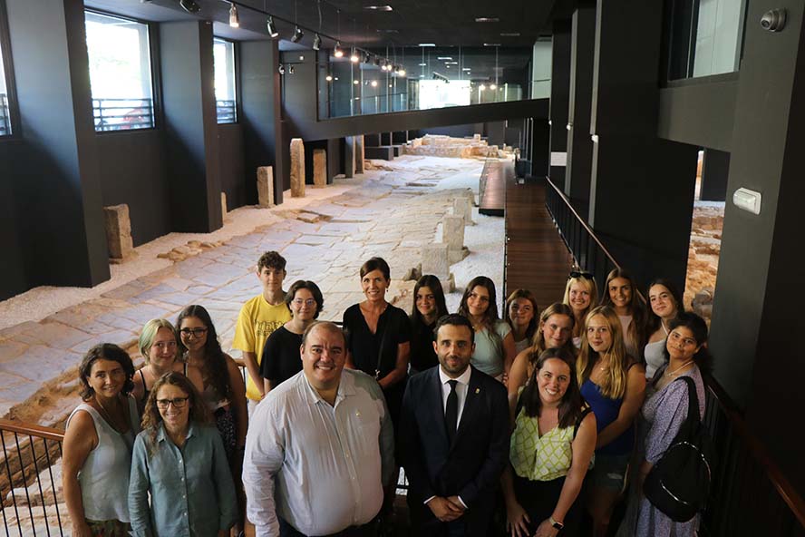 Alumnes danesos del programa Erasmus + de l'IES María Moliner visiten Sagunt