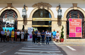 Sagunto guarda un minuto de silencio en señal de condena y repulsa por el presunto asesinato machista ocurrido en Málaga