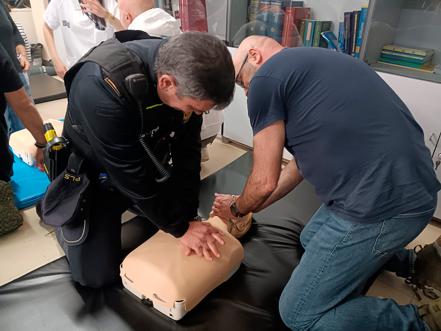 La Policía Local de Sagunto refuerza su formación en primeros auxilios de emergencia