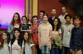 Los alumnos de la Escuela Municipal de Teatro de Sagunto recogen el galardón de los Premios Buero de Teatro Joven