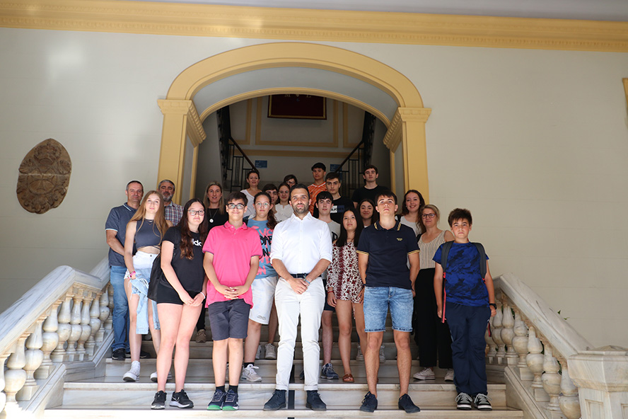 L'Ajuntament de Sagunt rep els millors estudiants de la Lliga Matemàtica