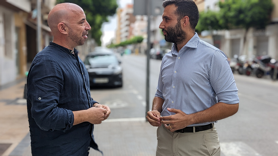 L'Ajuntament de Sagunt acorda amb l'Asociación de Comerciantes 9 de Octubre posposar la intervenció del carril bici en l'avinguda per a aconseguir una actuació global i de consens