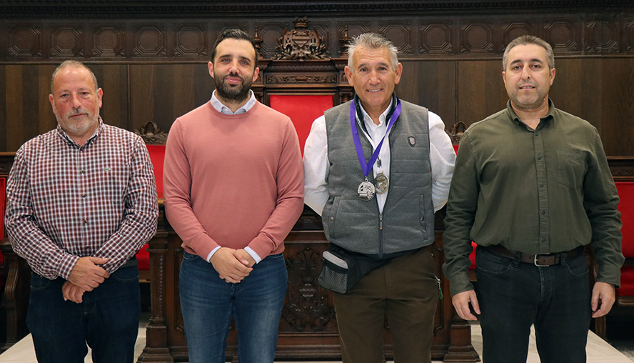 Antonio Comeche rep un reconeixement municipal pels recents èxits nacionals i internacionals