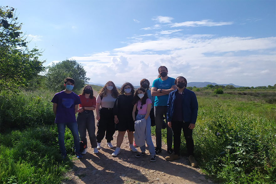 El departament de Joventut i Infància i els corresponsals del Casal Jove creen els seus propis caixets del Riu Palància en l'App Geocaching