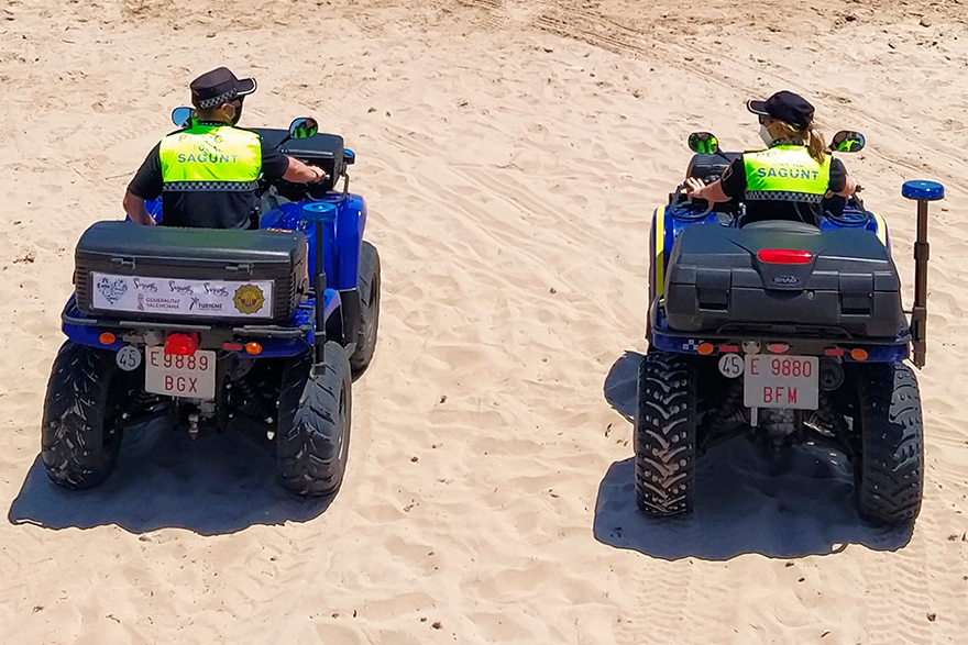 Agents de la secció de Platges de la Policia Local de Sagunt detenen un home de 32 anys per un presumpte delicte d'abusos sexuals a menors