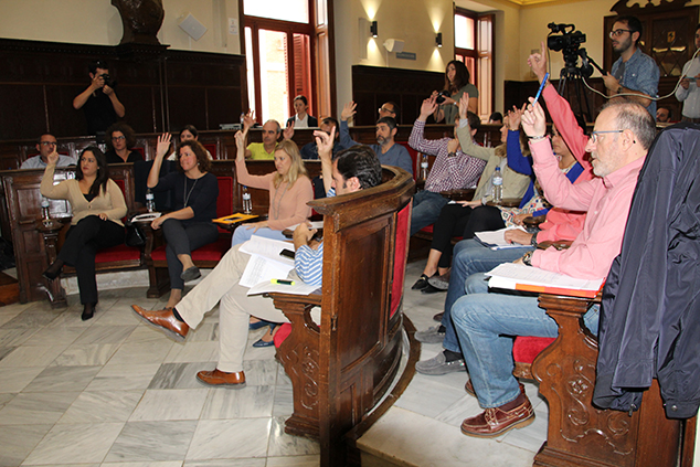 El pleno aprueba con los votos de la Oposición una modificación de los tipos de gravamen del Impuesto de Bienes Inmuebles