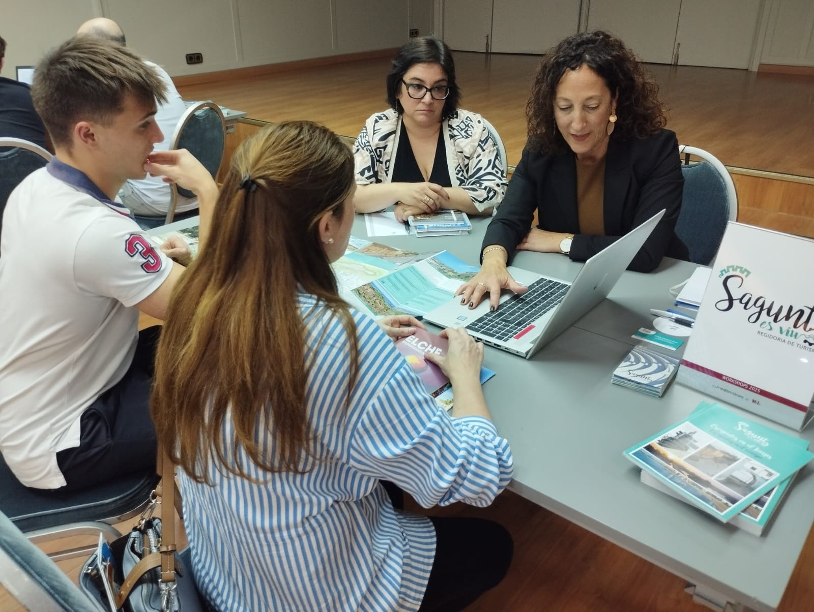 La Regidoria de Turisme explora nous camps per a comercialitzar la destinació Sagunt