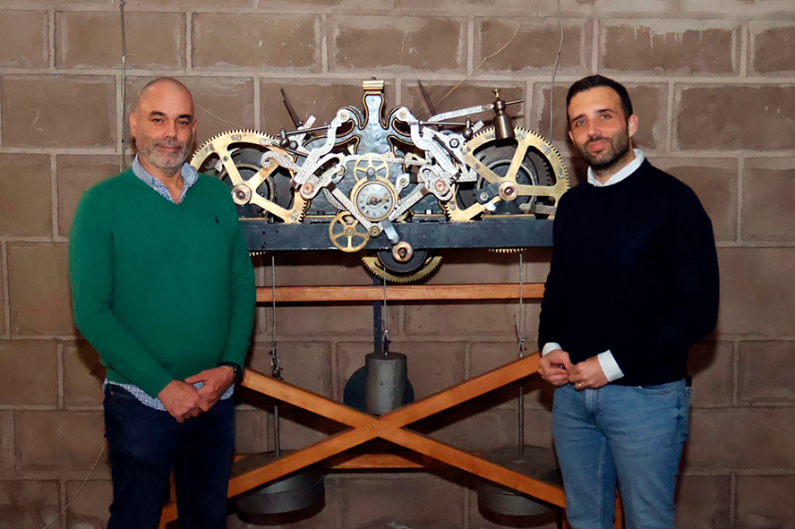 El Ayuntamiento de Sagunto recupera y exhibe el reloj mecánico municipal