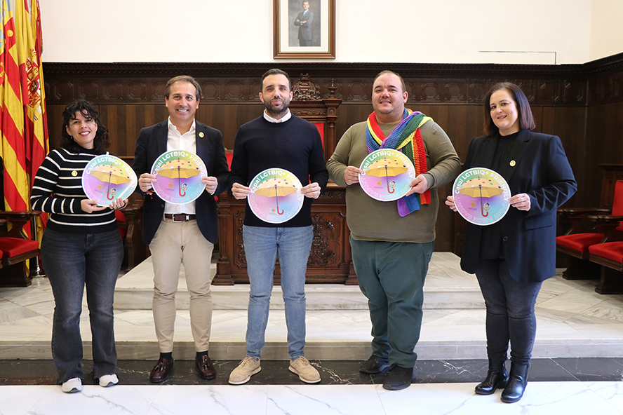 Sagunto presenta la campaña de los espacios seguros y libres de LGTBIfobia