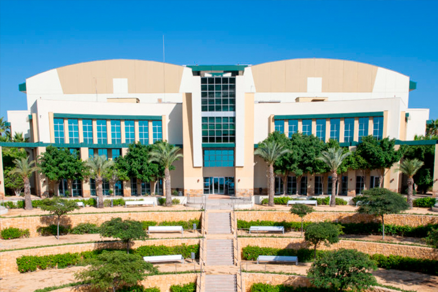 El Ple Municipal acorda exigir a la Conselleria d'Universitats la resolució de la convocatòria de Beques d'Estudis Universitaris del passat curs