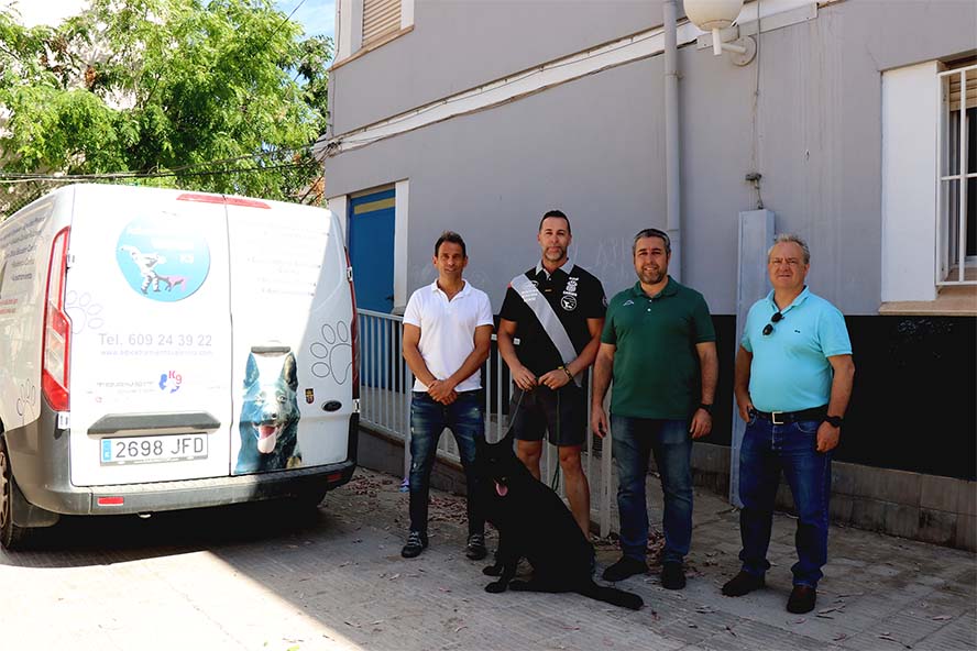 El col·legi Professor Tierno Galván acull la quarta acció relacionada amb el benestar animal