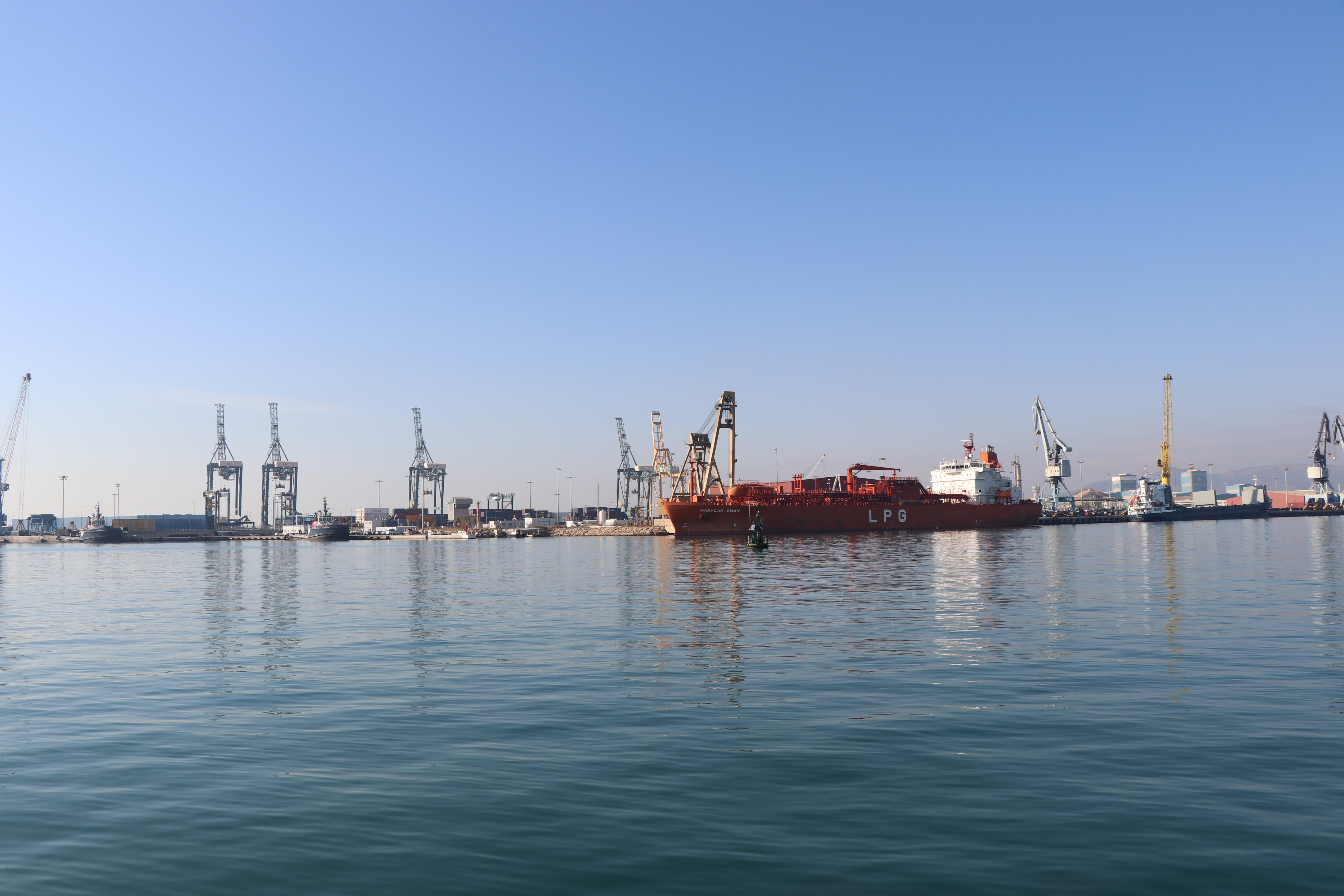 El Ple Municipal s'oposa a l'arribada de vaixells amb armament bèl·lic al port marítim de Sagunt