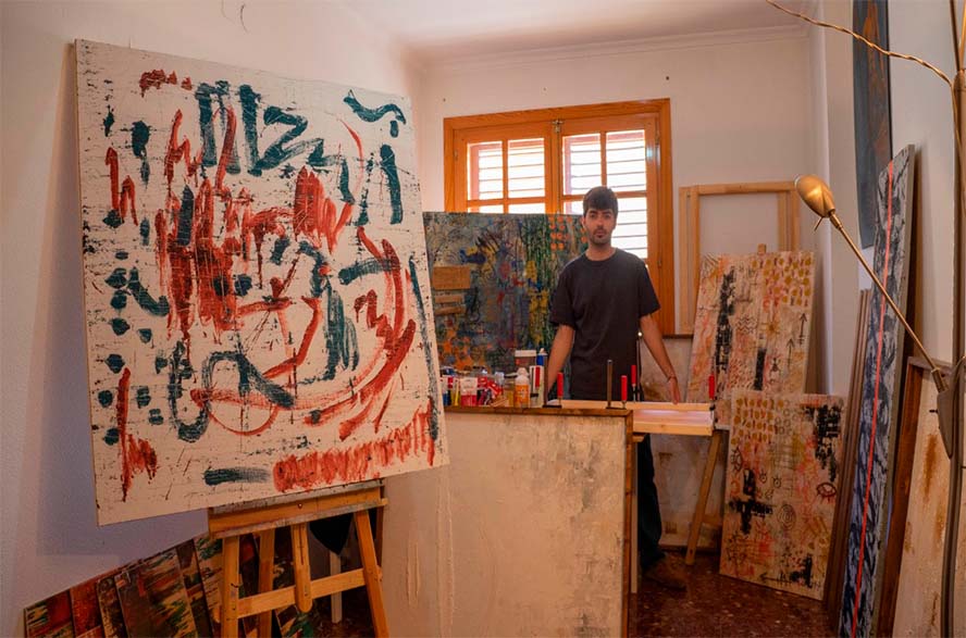 'Dos vías': el resultat cromàtic de la intersecció entre la pintura i el disseny