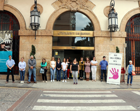 Sagunto guarda un minuto de silencio en señal de condena y repulsa por el presunto asesinato machista ocurrido en Alboraya