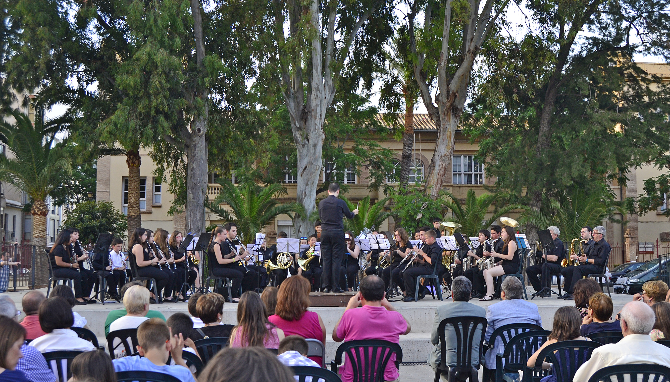 La Banda Juvenil de la Lira Saguntina clausura el ciclo “Concerts a la plaça” organizado por la delegación de Cultura
