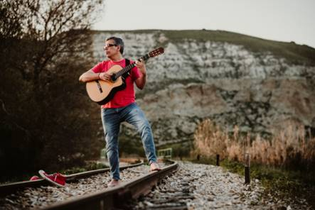 El cantautor Pedro Guerra interpretarà dissabte a l'Auditori Joaquín Rodrigo el seu concert ‘Pídeme’ 