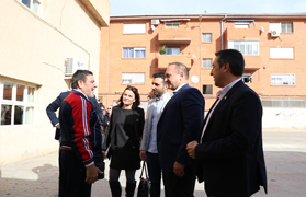  El conseller d’Habitatge es compromet a impulsar la regeneració del grup de vivenda pública Baladre II 