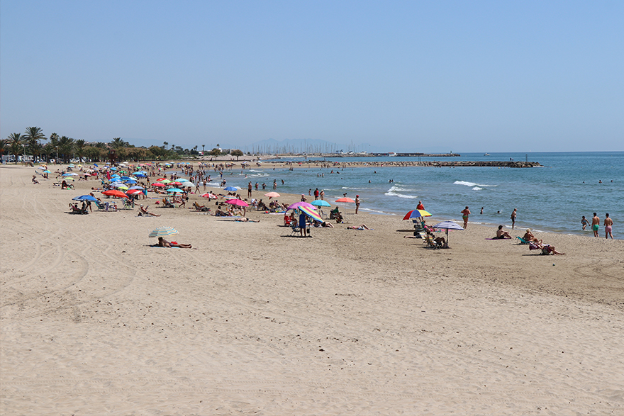 Sagunt declara les seues platges com a lliures de fums