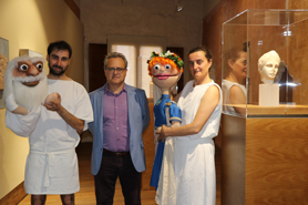 El alumnado del CEIP Maestro Tarrazona realiza una visita teatralizada al Museo Histórico de Sagunto 