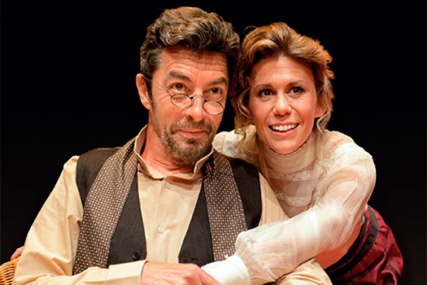 La companyia L’OM-Imprebís presenta 'La teua mà en la meua' a la Casa Municipal de Cultura