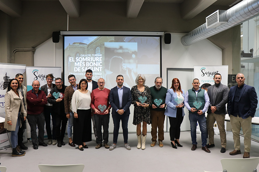 L'Ajuntament de Sagunt entrega les primeres distincions a l'excel·lència turística “La sonrisa más bonita de Sagunto”