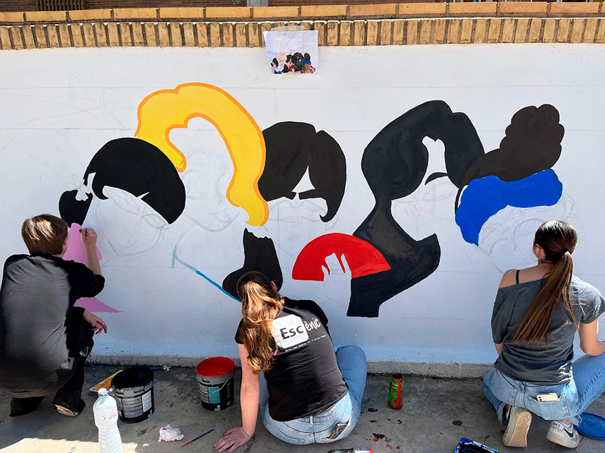 Las concejalías de Educación y Políticas LGTBIQ+ impulsan la segunda edición de MuralArts para promover la diversidad en los centros educativos