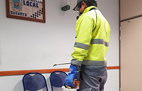 L'Ajuntament de Sagunt desinfecta espais municipals de gran concurrència