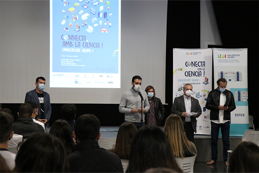 Hui s'han inaugurat les jornades ‘Connecta amb la ciència’ de l'UJI