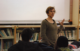 El documental Mujeres Deportistas: una historia en común continúa con las visitas a los institutos