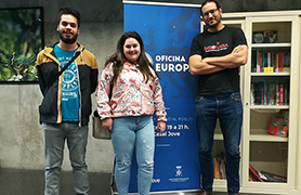 Juventud ofrece un servicio de conversación en inglés y alemán para que practiquen jóvenes de 12 a 30 años