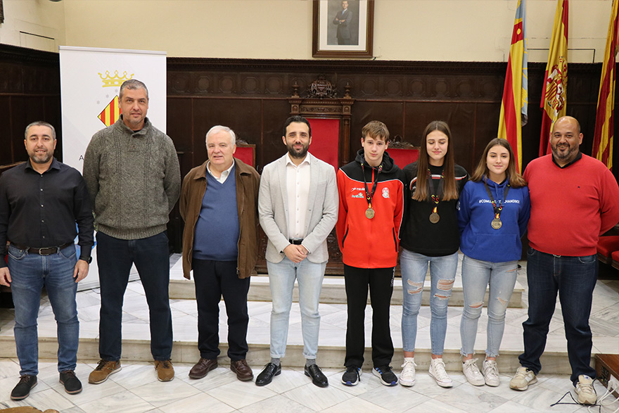 L'Ajuntament de Sagunt reconeix els mèrits esportius a les i els medallistes del Campionat d'Handbol d'Espanya de Seleccions Autonòmiques