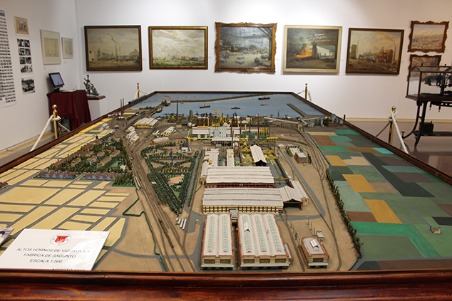 Últimos días para visitar la exposición sobre la siderurgia “Un siglo forjando un pueblo”