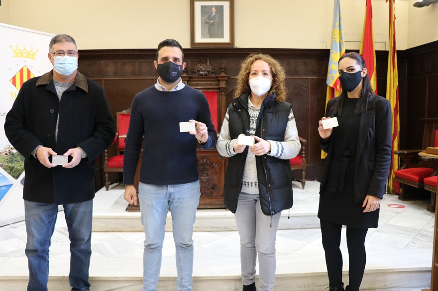 L'Ajuntament i Carrefour Sagunt col·laboren en una iniciativa solidària per a ajudar persones desfavorides per Nadal