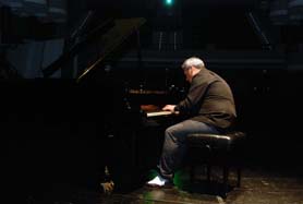 Música per a viatjar a la Lluna en el Mario Monreal