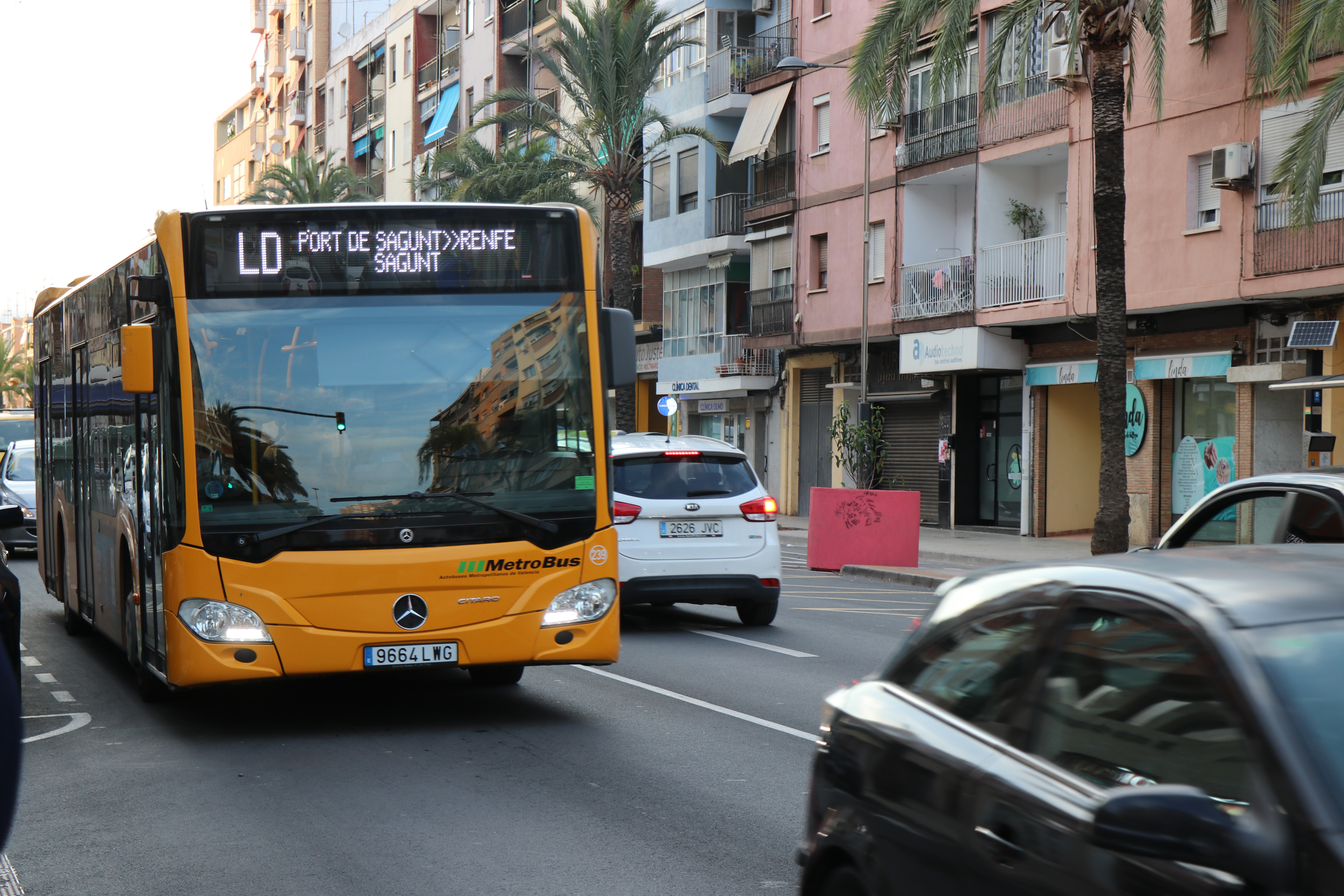 El Ayuntamiento informa a la ciudadanía de los horarios en que están permitidos los petardos y de los cambios en buses y ORA