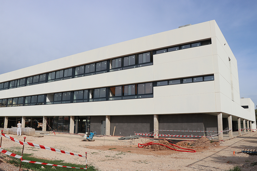 L'Ajuntament i la Conselleria comproven l'avanç de les obres de l'IES Nº5