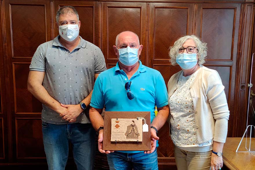 L'Ajuntament de Sagunt reconeix a Ricardo Fernández pel seu compromís i lluita pel benestar comú