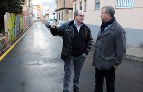 L'alcalde de Sagunt i el regidor de Manteniment visiten les obres ja finalitzades dels carrers Urani i Navarra