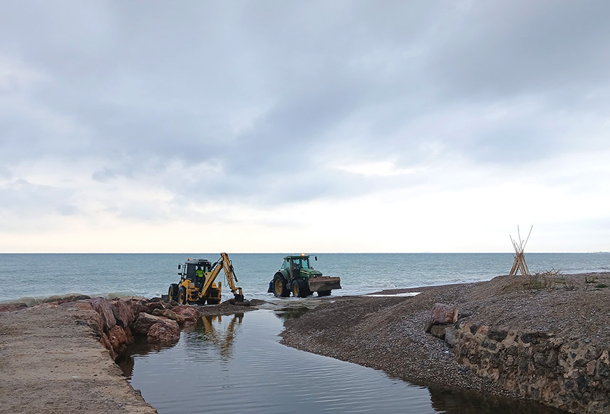 La Regidoria d'Agricultura desguassa la Gola de l'Estany per a evitar inundacions en parcel·les de la Marjal d'Almenara