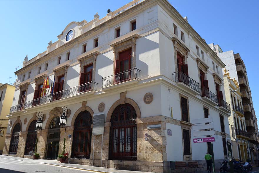 La Corporació Municipal celebrarà este divendres un Ple extraordinari i urgent per a nomenar Vicent Vayà fill adoptiu i tractar la segregació de la parcel·la de l'Economat d'AHM