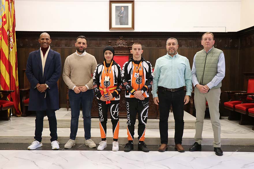 El Ayuntamiento de Sagunto reconoce a la campeona y el subcampeón de España de boxeo