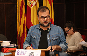 El Ayuntamiento aprueba la realización de un informe sobre la accesibilidad del salón de plenos