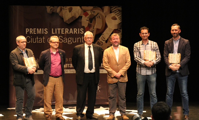 Carles Penya-roja, Ricard Garcia e Ismael Bereje reciben los Premios Literarios “Ciutat de Sagunt” 2016