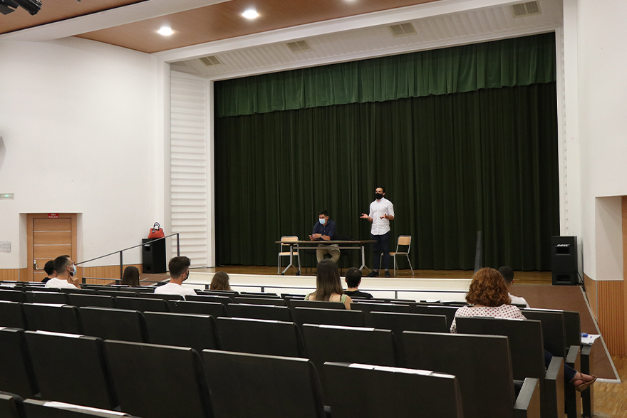 El personal de platges comença la formació per a mantindre unes platges segures este estiu 