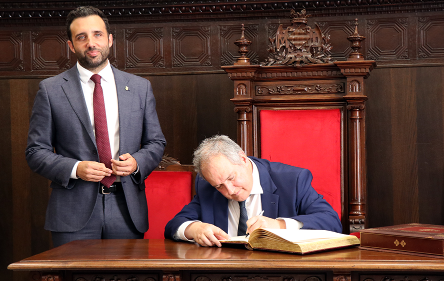 Sagunto recibe la visita del ministro de Industria y la secretaria de Estado para abordar el avance industrial de la ciudad