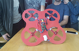 Los alumnos de Sagunto fabrican drones sociales para tareas sobre el medioambiente, agricultura y salvamento marítimo