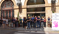 Sagunto guarda un minuto de silencio por un presunto caso de violencia machista en Granada