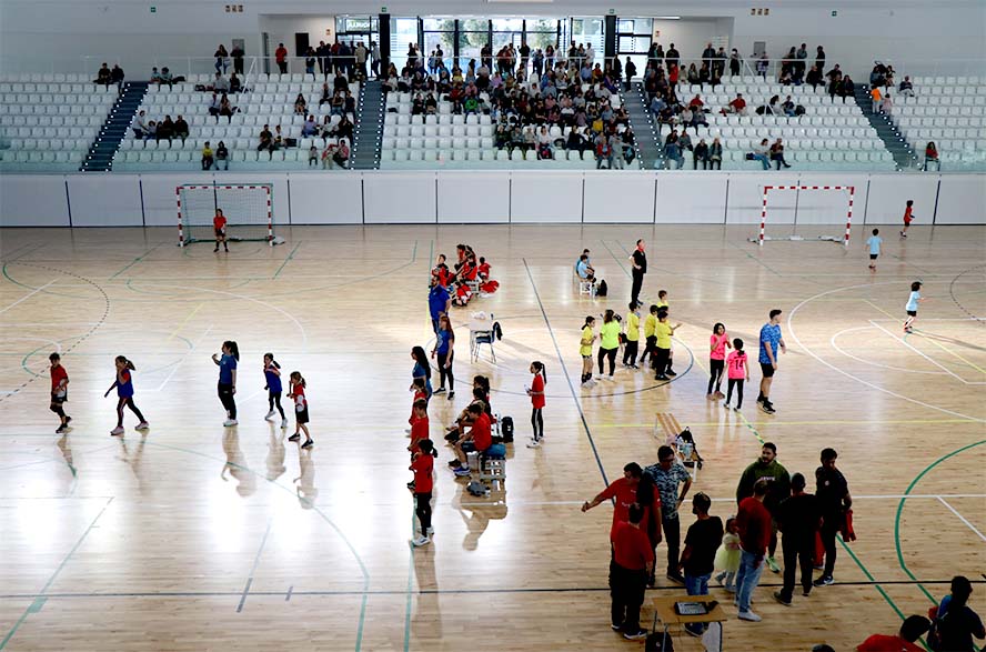 El Pavelló Poliesportiu Port de Sagunt obri les portes amb l'handbol escolar