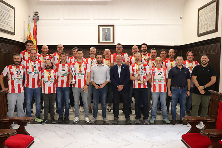 Sagunto reconoce el subcampeonato de España de los veteranos del Fertiberia BM Puerto Sagunto